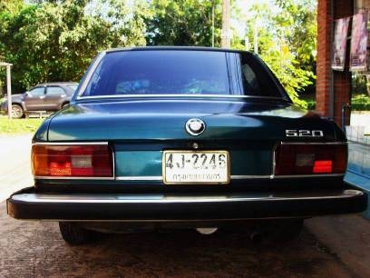 ลดราคาสุดท้าย bmw 520 e12 v.2 เครื่อง j 60,000 บาท สีเพิ่งทำมาใหม่เอี่ยม