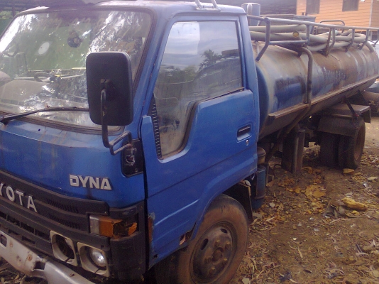 ฝากขายรถ6ล้อดูดสิ่งปฏิกูล 115แรงม้า เครื่องดีแซสซีสวย อุปกรณ์มีครบ เอกสารพร้อมโอน