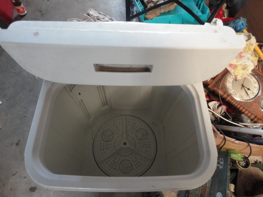 เครื่องชักผ้าแบบชักอย่างเดียว1000บาท