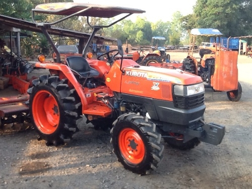 รถไถนั่งขับKRT140รทคา120000บาท/ผานพรวนตราช้าง5x24",6x24",6x22"ราคา10,000-25,000บาท