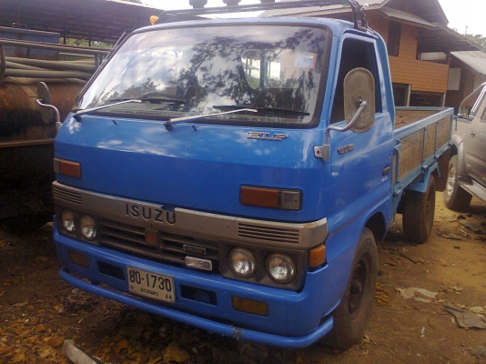 ขายISUZU ELF TL 4ล้อ 2600cc เครื่อง แซสซีพร้อม ภาษีไม่ขาดพร้อมโอน