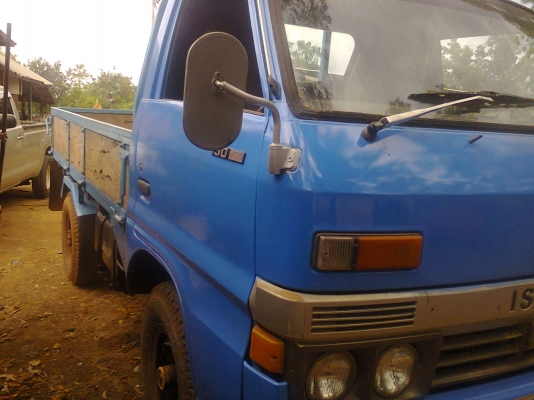 ขายISUZU ELF TL 4ล้อ 2600cc เครื่อง แซสซีพร้อม ภาษีไม่ขาดพร้อมโอน