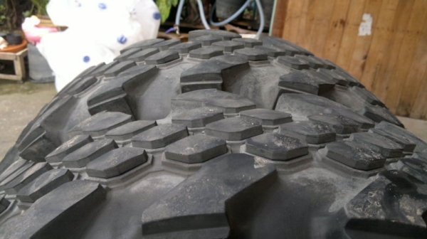 ขายยาง KINGKOBRA 32*9.5*15 ปี11