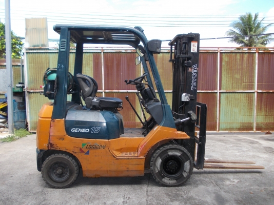 ขายรถฟอร์คลิฟ TOYOTA รุ่น 7FG15