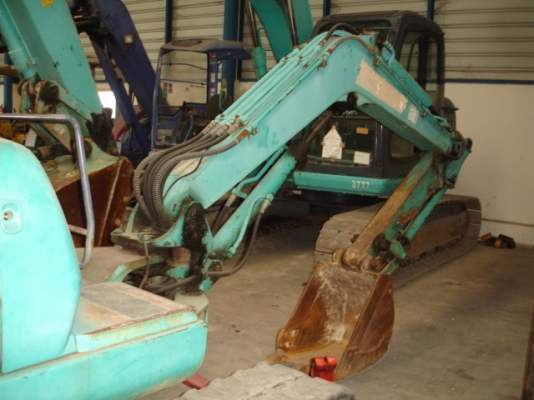 รถขุดเล็ก KOMATSU PC40-7 สภาพดีนำเข้าจากญี่ปุ่น