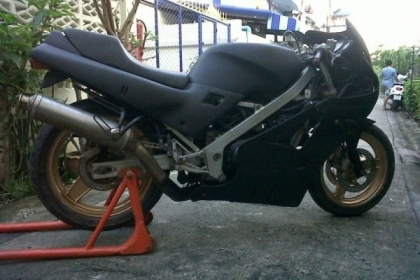 ขายด่วนๆๆ Honda VFR 400 NC 21 ด่วนๆๆสตาทติด ขายด่วนๆๆ Honda VFR 400 NC 21 ด่วนๆๆสตาทติด