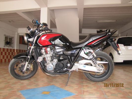 honda cb1300 ปี05 ทะเบียน/โอน 350,000บาท.(ดูคลิ๊ป).