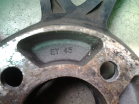 ล้อขอบ 17 คู่เดี่ยว  สภาพสวย  กว้าง7.5