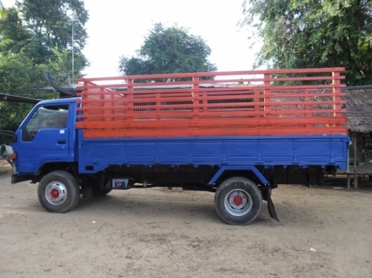 หกล้อ TOYOTA 91 BU เครื่อง 100 แรง น็อตหน้าหลัง 6 รู ยาง 750 ขอบ 16 เครื่องดี คันซีดี