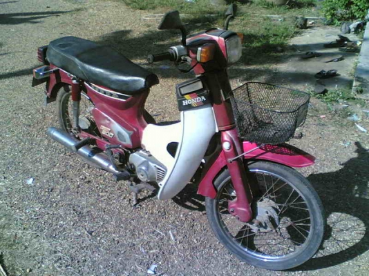 ขาย C900 (แดง) เล่มทะเบียน(ชุดโอนตามเอง) รถเดิมๆอะไหร่ครบเครื่องดี ขาย  6900 บาท