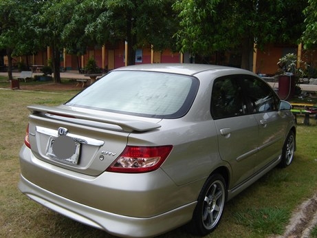 honda city 1.5 idsi ปี 2004 เกียร์ธรรมดา ขับสบายสนุกประหยัด มือแรกโฉมงาม