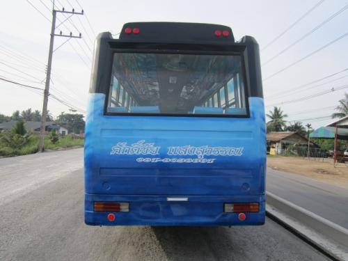 รถบัสพัดลม เครื่องเบนซ์ 140 แรงม้า เกียร์ออโต้ 30 ที่นั่ง ยาว 10 เมตร