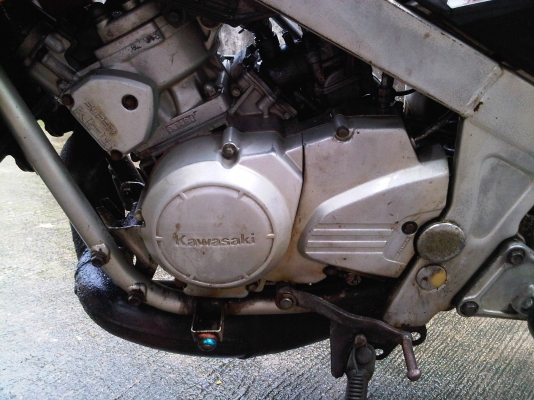 ขาย KR150 ปี39 รถจอดนาน เครื่องดีมาก มีกันสะบัด ทะเบียนโอน 12000.