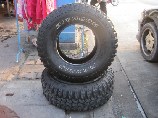 ขายยาง  mud   mixxis  31/10.5/15  ปี20/11   2  เส้น ดอกเชนต์กว่า   ไม่ปะไม่บั้งไม่กินข้าง ดอกเสมอกันทุกเส้น   เนื้อยางยังสด นิ้มอยู่ รับประกันสวยครับ   0806190344  กิ๊ฟครับ