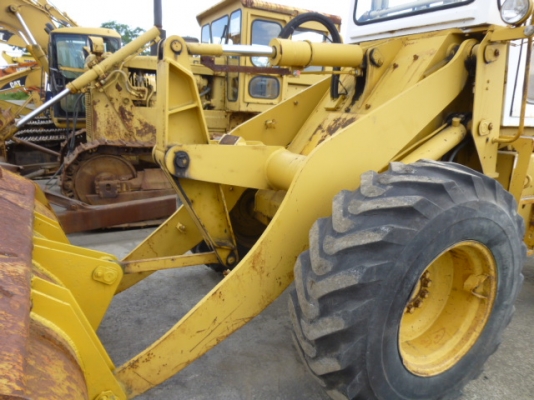 รถตักล้อยาง 510 ซีเรียลสูง กรองเดี่ยว มีตู้เก๋งจากนอก โทร.081-373-0559 รถตักล้อยาง 510 ซีเรียลสูง กรองเดี่ยว มีตู้เก๋งจากนอก โทร.081-373-0559