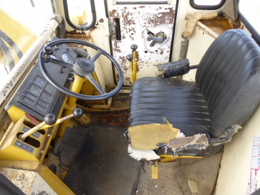 รถตักล้อยาง 510 ซีเรียลสูง กรองเดี่ยว มีตู้เก๋งจากนอก โทร.081-373-0559 รถตักล้อยาง 510 ซีเรียลสูง กรองเดี่ยว มีตู้เก๋งจากนอก โทร.081-373-0559