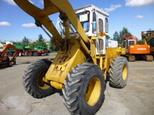 รถตักล้อยาง 510 ซีเรียลสูง กรองเดี่ยว มีตู้เก๋งจากนอก โทร.081-373-0559 รถตักล้อยาง 510 ซีเรียลสูง กรองเดี่ยว มีตู้เก๋งจากนอก โทร.081-373-0559