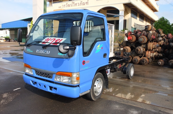 รถบรรทุก4ล้อป้ายเล็กไม่ติดเวลา ยี่ห้อ อีซูซุNKRรุ่น การตูน เครื่อง100แรงม้า