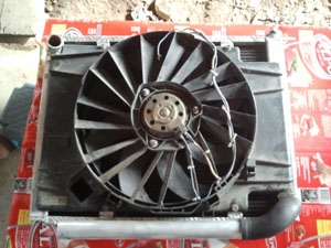 Sale  หม้อน้ำอลูมิเนียมพร้อมพัดลมไฟฟ้า