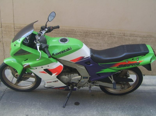 ขายKawa  Serpico 150cc  สีเขียว จดทะเบียนปี38  พรบ.หมด มี.ค.55