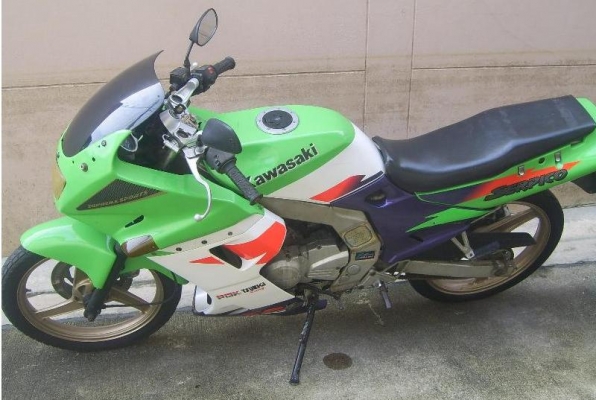 ขายKawa  Serpico 150cc  สีเขียว จดทะเบียนปี38  พรบ.หมด มี.ค.55