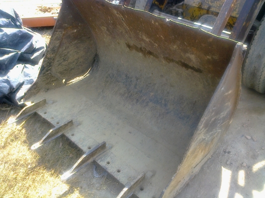 ขายด่วน JTM รถตักล้อยาง สภาพดีมากพร้อมใช้งานตักขึ้นรถ 10 ล้อได้เลยครับ เครื่อง 168 HP EH700 ช่วงล่างแน่น เอกสารสัญญาซื้อขายครับ