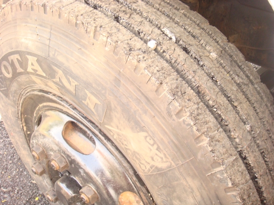 รถบรรทุกสิบล้อ