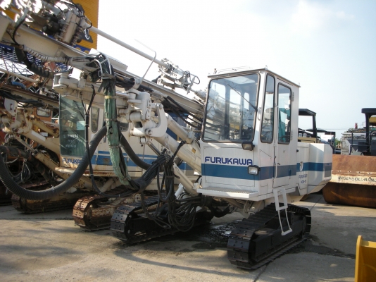 ขายรถเจาะหินHCR9