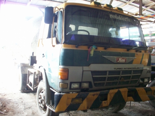 รถโม่ปูน 6 คิว  HINO  พร้อมใช้