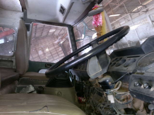 รถนิตสัน 10 ล้อ 2 เพลา ท้าลาด 195 แรงม้า