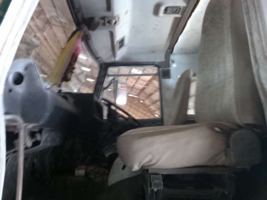 รถนิตสัน 10 ล้อ 2 เพลา ท้าลาด 195 แรงม้า