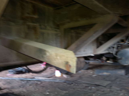 รถนิตสัน 10 ล้อ 2 เพลา ท้าลาด 195 แรงม้า