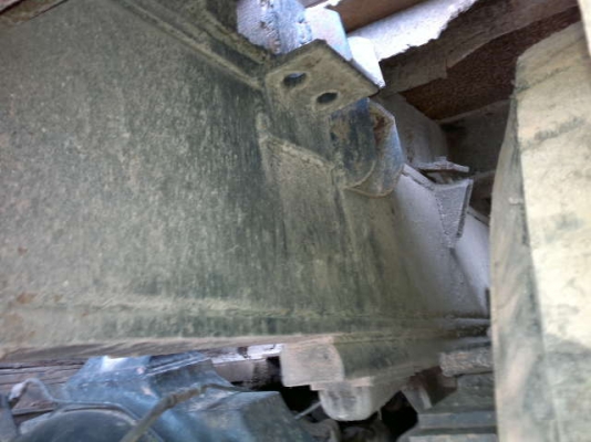 รถนิตสัน 10 ล้อ 2 เพลา ท้าลาด 195 แรงม้า