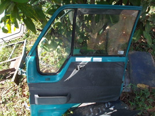 ขาย!! บานประตู TOYOTA Bigdina 300