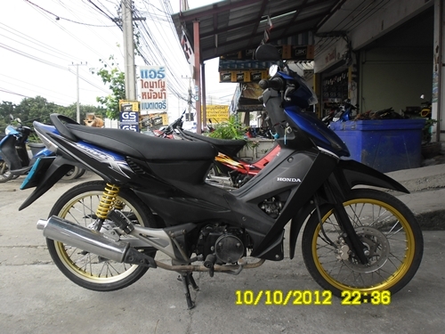 wave.100x เครืองดีสีสวย