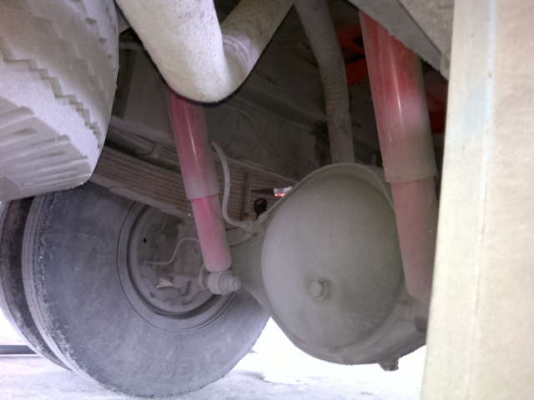 รถอิซูซุ 6 ล้อ รั่ว 175 แรงม้า  สนใจติดต่อ 081-6079515