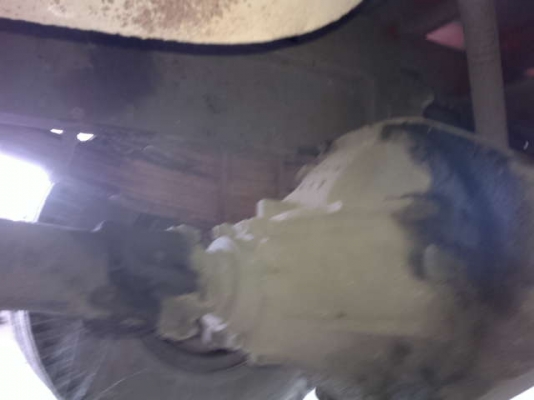 รถอิซูซุ 6 ล้อ รั่ว 175 แรงม้า  สนใจติดต่อ 081-6079515