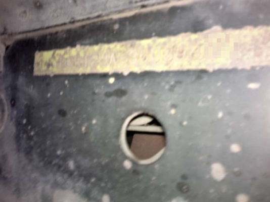 รถอิซูซุ 6 ล้อ รั่ว 175 แรงม้า  สนใจติดต่อ 081-6079515