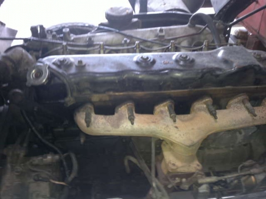 รถอิซูซุ 6 ล้อ รั่ว 175 แรงม้า  สนใจติดต่อ 081-6079515