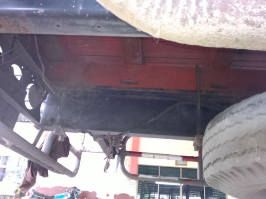 รถอิซูซุ 6 ล้อ รั่ว 175 แรงม้า  สนใจติดต่อ 081-6079515