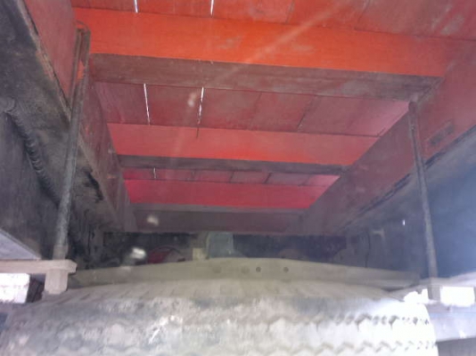 รถอิซูซุ 6 ล้อ รั่ว 175 แรงม้า  สนใจติดต่อ 081-6079515