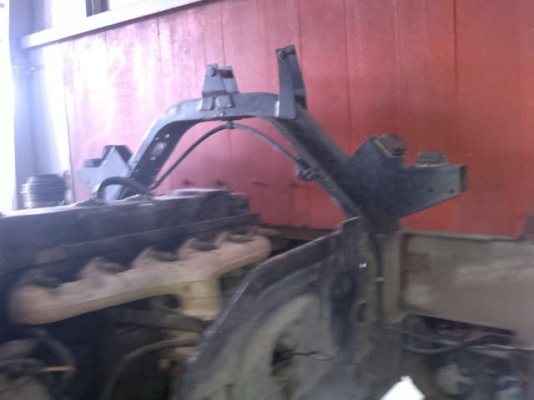 รถอิซูซุ 6 ล้อ รั่ว 175 แรงม้า  สนใจติดต่อ 081-6079515