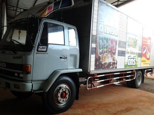 ISUZU ROCKY 175 HP 6BG1 เครื่องส้ม รถตู้แห้งยาว 7.20 เมตร สภาพสวยดีพร้อมใช้งาน เครื่องดี หัวเก๋งเดิมบางไม่มีผุ แอร์เย็น พวงมาลัยเพาเวอร์ ช่วงล่างคัชซีใหญ่สวยไม่มีดาม ยาง 9.00 ขอบ 20 เอกสารทะเบียนภาษีครบไม่มีขาดพร้อมโอนครับ