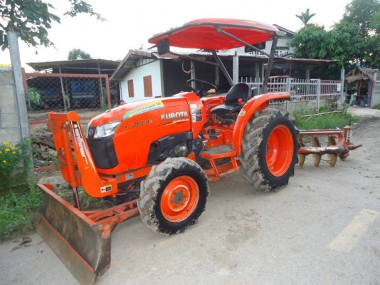 ขายรถไถl3608รถไช้น้อยขายพร้อมผานหน้าตราช้างผานหลังตราช้าง