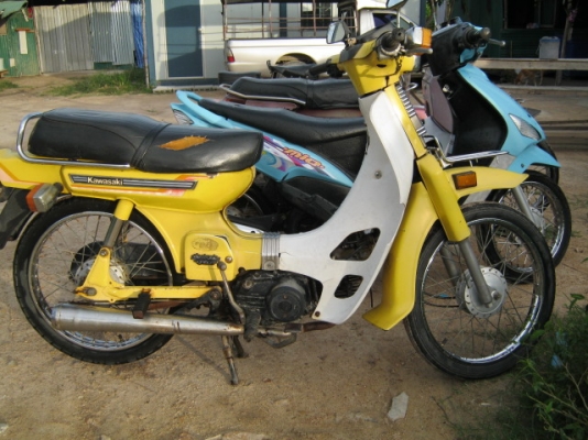 ขายด่วนครับ 4 คัน รวด ไม่เล่นแล้วครับ ผมเป็นสถาปนิกครับ โทรมาสอบถามราคาได้เลยครับ