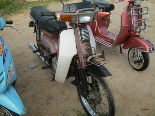 ขายด่วนครับ 4 คัน รวด ไม่เล่นแล้วครับ ผมเป็นสถาปนิกครับ โทรมาสอบถามราคาได้เลยครับ