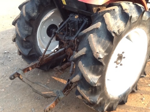 ยันร์ม่า EF 352 T 4 WD ใบมีดดันหน้า ทำงาน 1049 ชั่วโมง