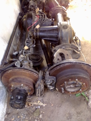 คานแข็งโตโยต้าพาโด้  หน้า หลัง  อุปกรณ์ครบ