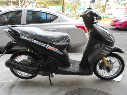 Honda-Click สภาพเนียนเลยครับ ซื้อไปใช้งานคุ้มครับ เข้ามาดูก่อนคับ