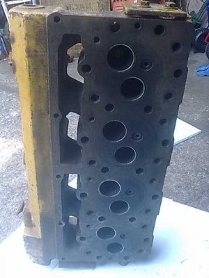 ขายฝาสูบ CAT D4 ฝาบาง พร้อมหัวแชมเบอร์ และวาล์วของใหม่แท้